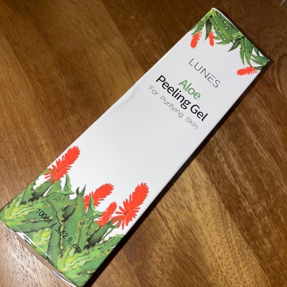 Lunes‎ Peeling Gel